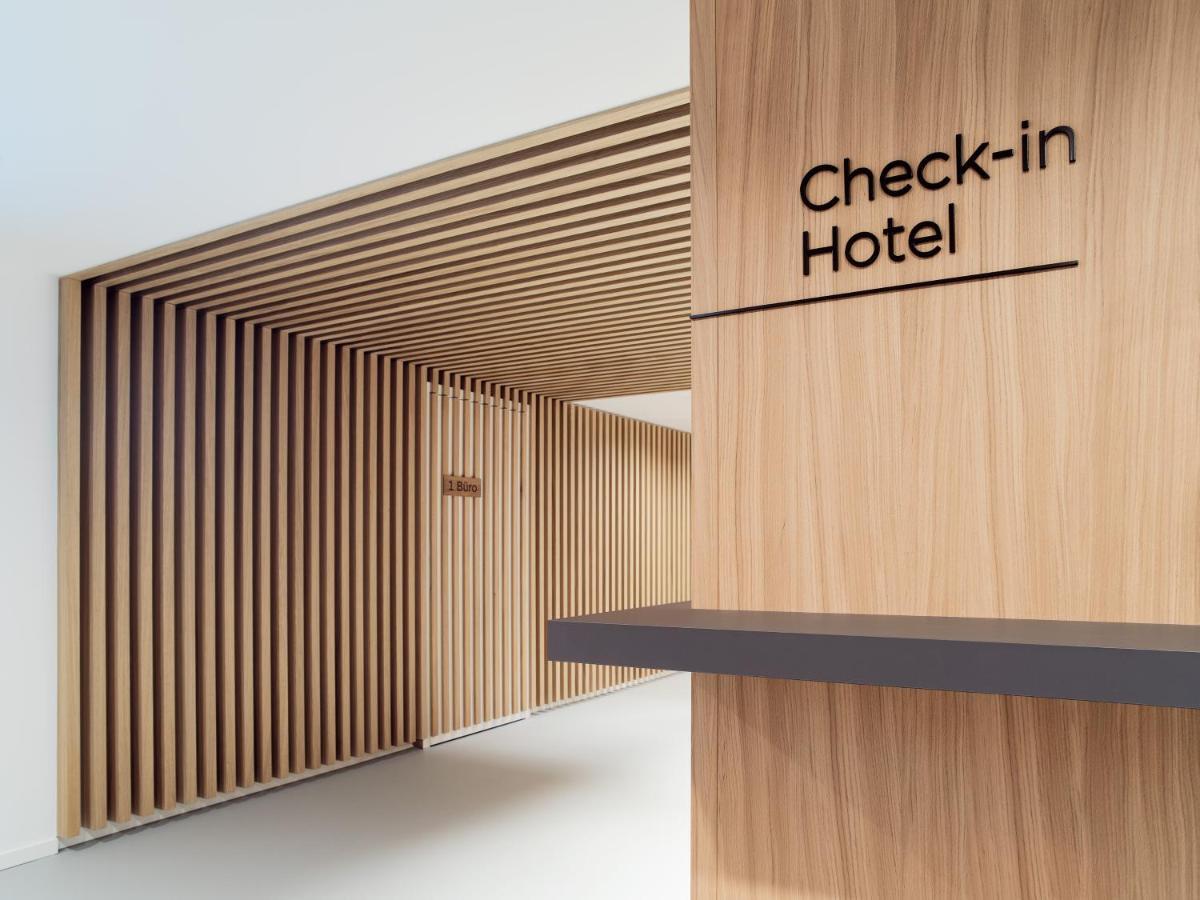 Hotel Neu-Schoenstatt Quarten Екстериор снимка